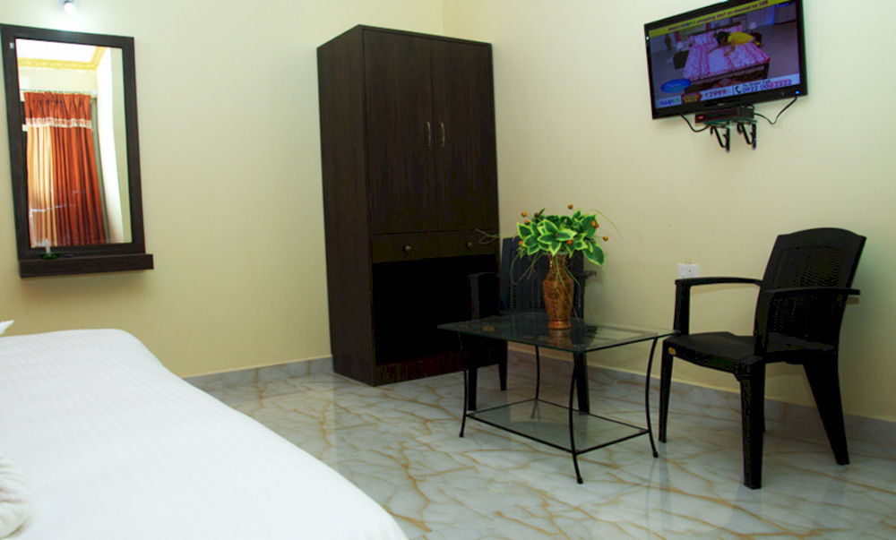 Rbr Suites Calangute Εξωτερικό φωτογραφία