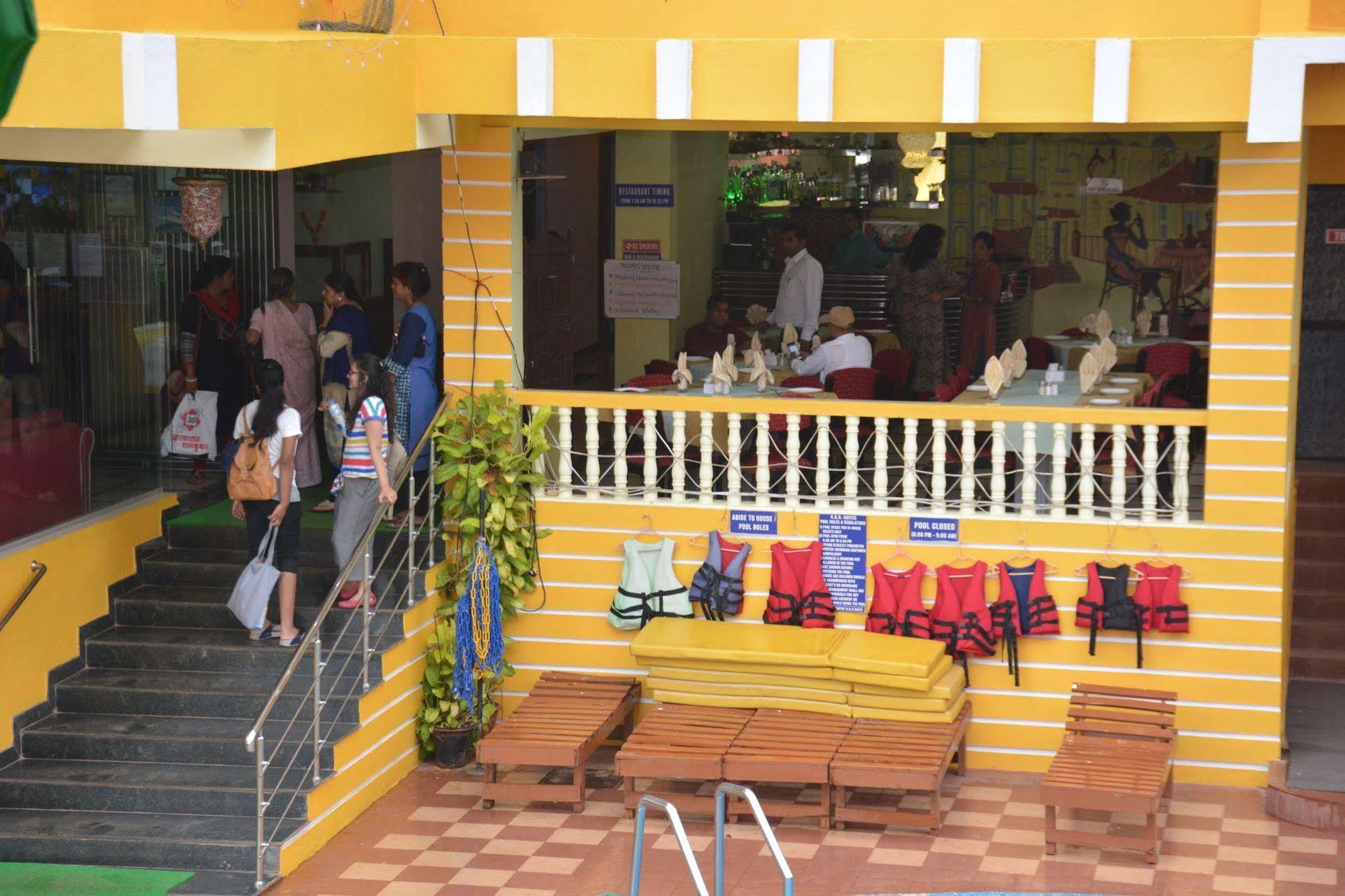 Rbr Suites Calangute Εξωτερικό φωτογραφία