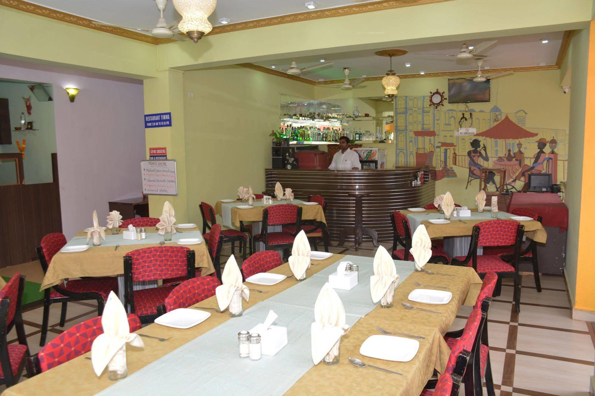 Rbr Suites Calangute Εξωτερικό φωτογραφία