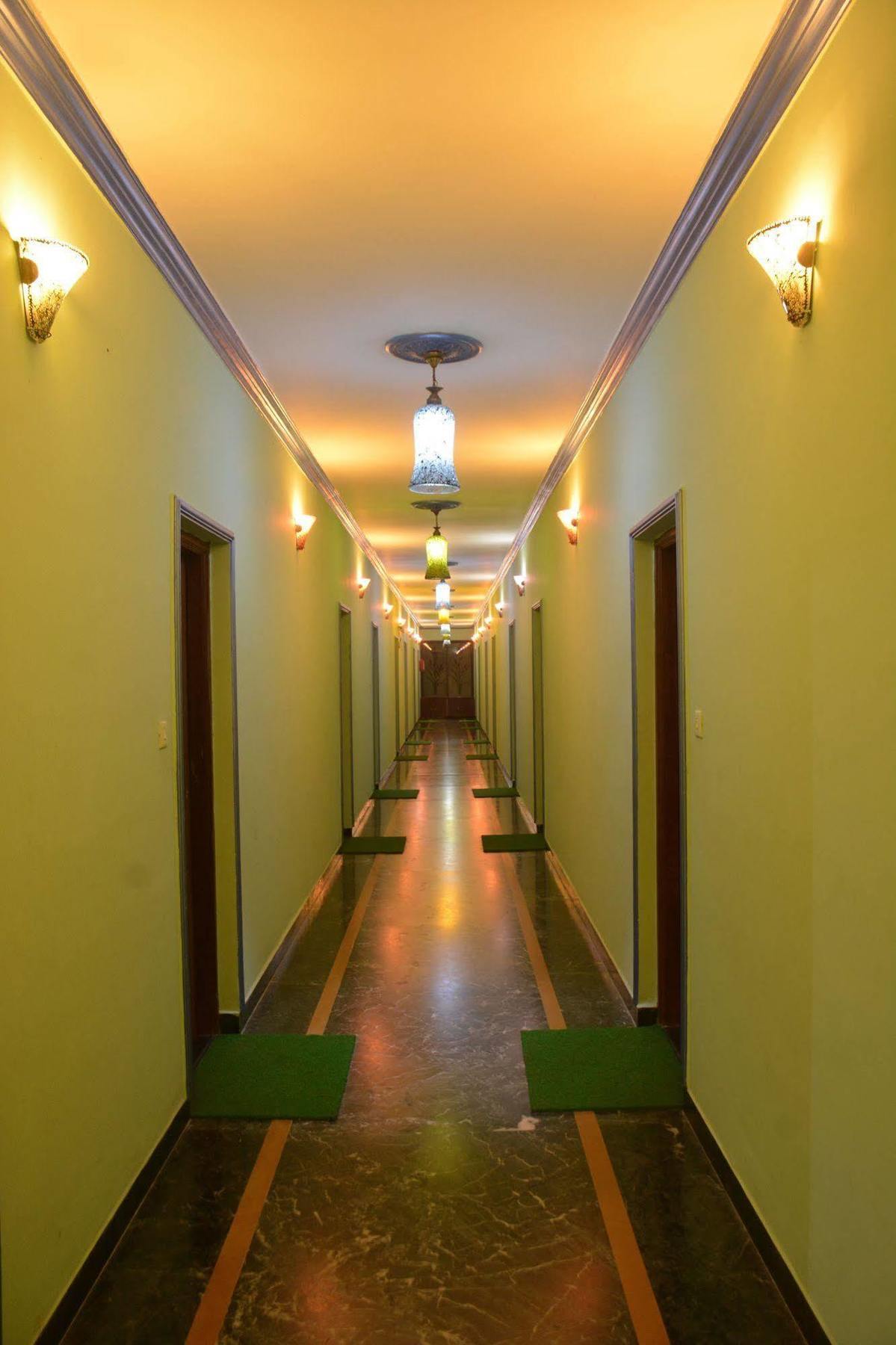 Rbr Suites Calangute Εξωτερικό φωτογραφία